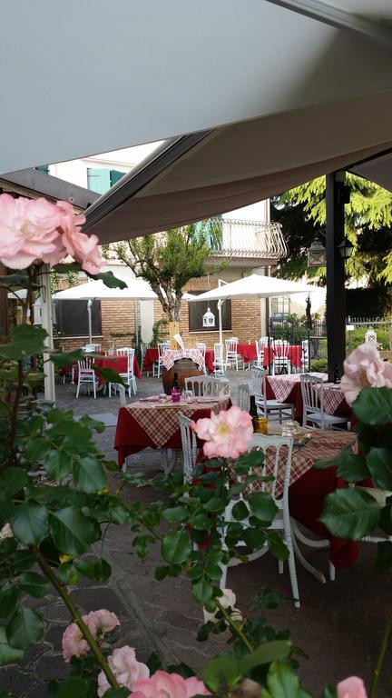 Bed&Wine Hotel Negrar Ngoại thất bức ảnh