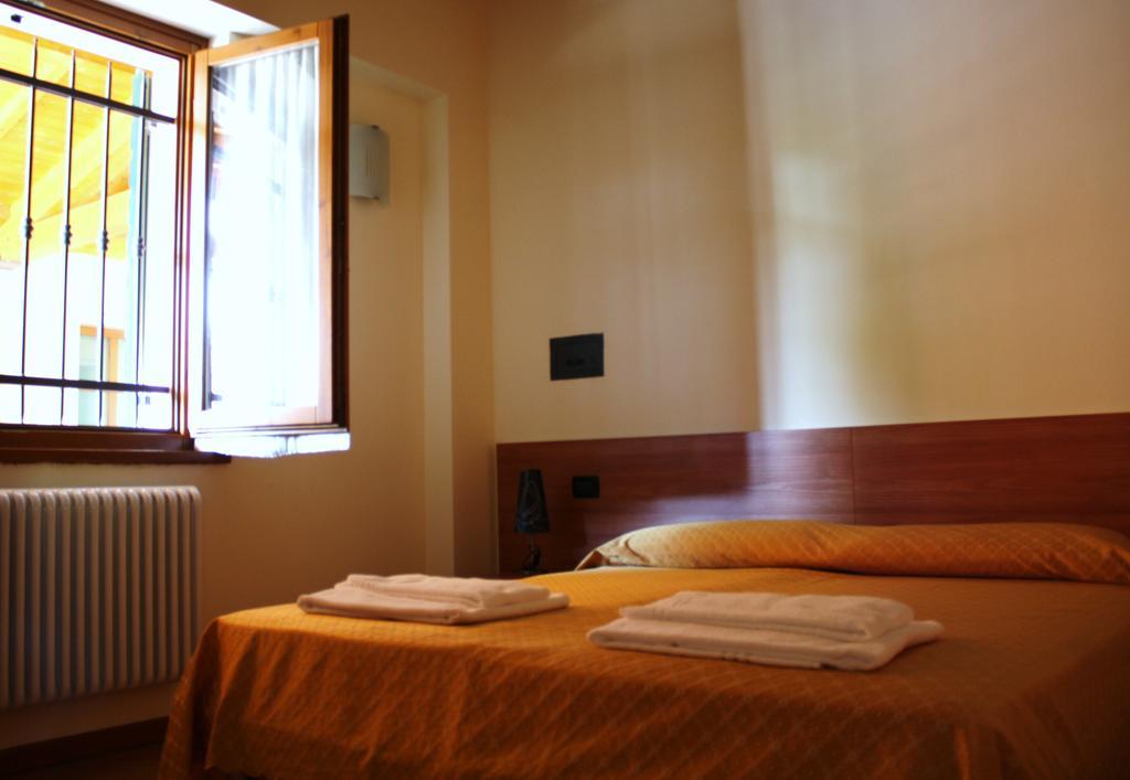 Bed&Wine Hotel Negrar Phòng bức ảnh