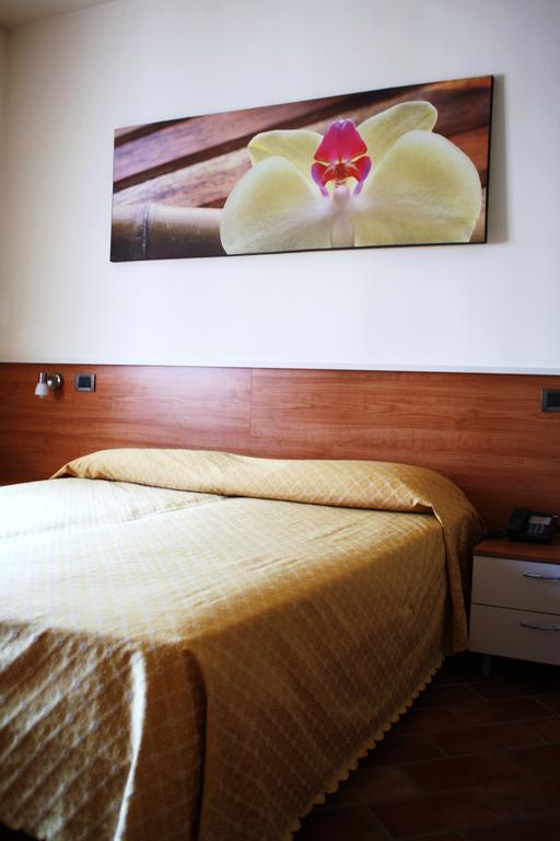 Bed&Wine Hotel Negrar Phòng bức ảnh