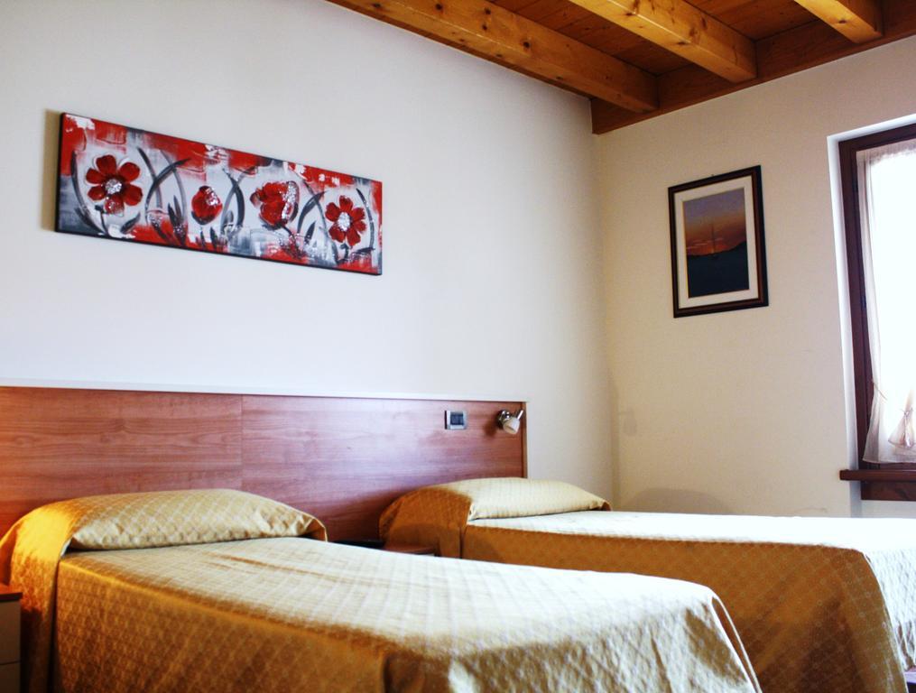 Bed&Wine Hotel Negrar Phòng bức ảnh